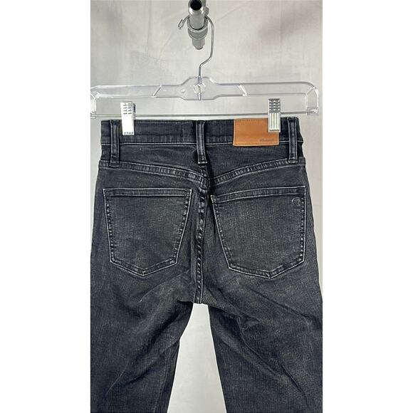 Madewell 9” High Rise Skinny Jean in Lunar Wash Black. - Picture 5 of 12